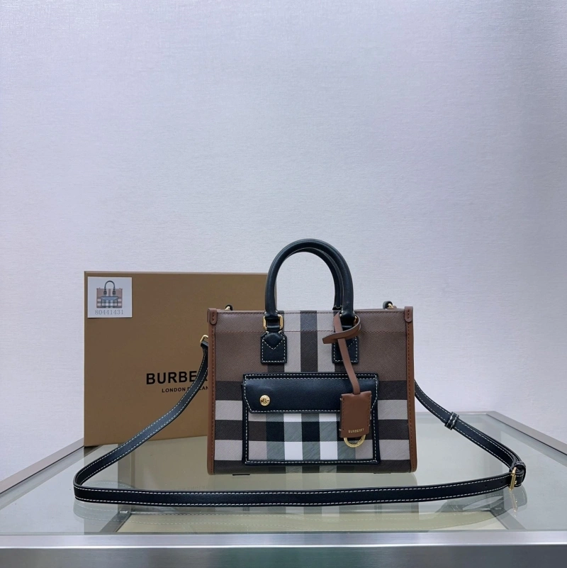 Burberry Shopping Bags 4237H-0088
