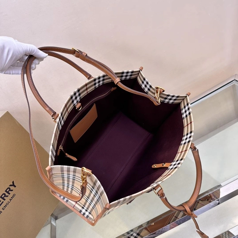 Burberry Shopping Bags 4237H-0089