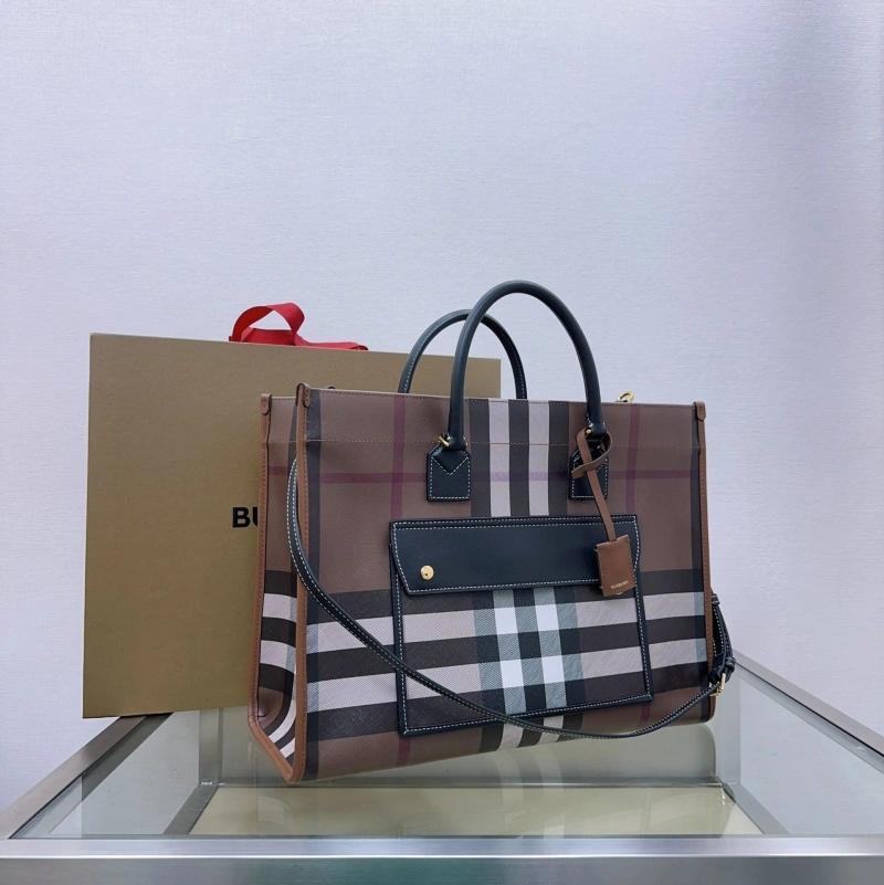 Burberry Shopping Bags 4237H-0090