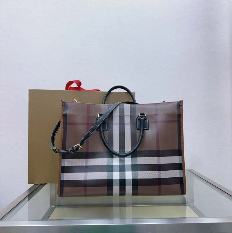 Burberry Shopping Bags 4237H-0090
