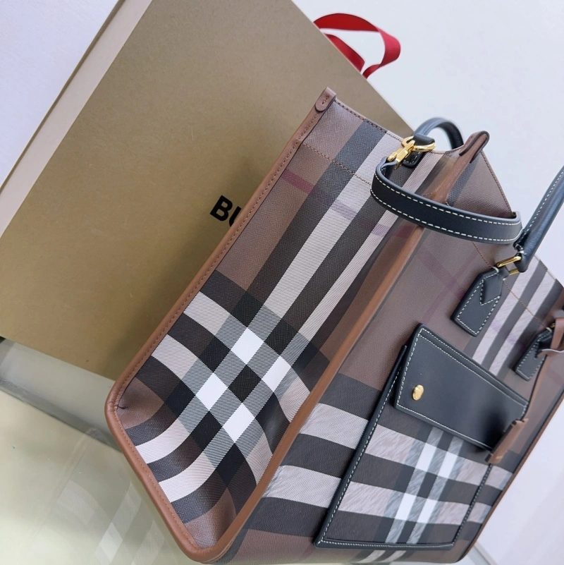 Burberry Shopping Bags 4237H-0090