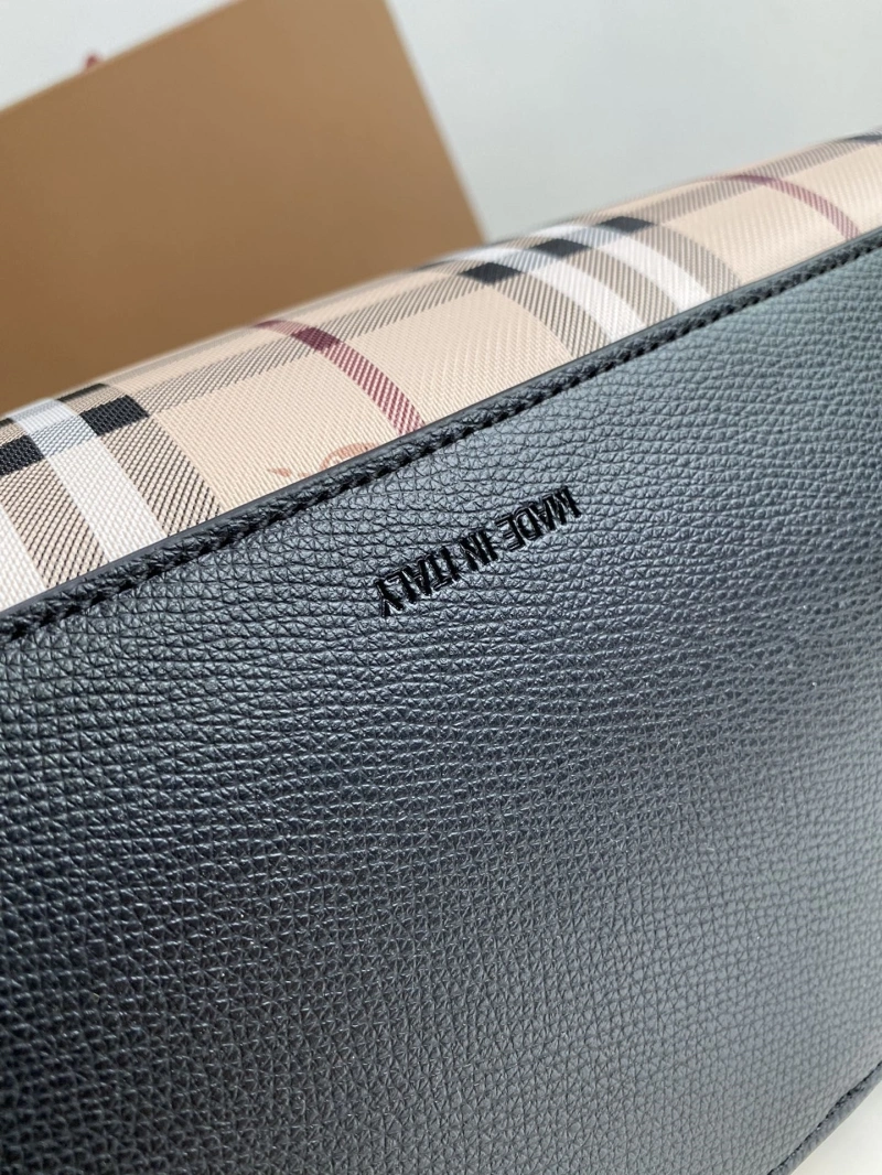 Burberry Shopping Bags 4237H-0093