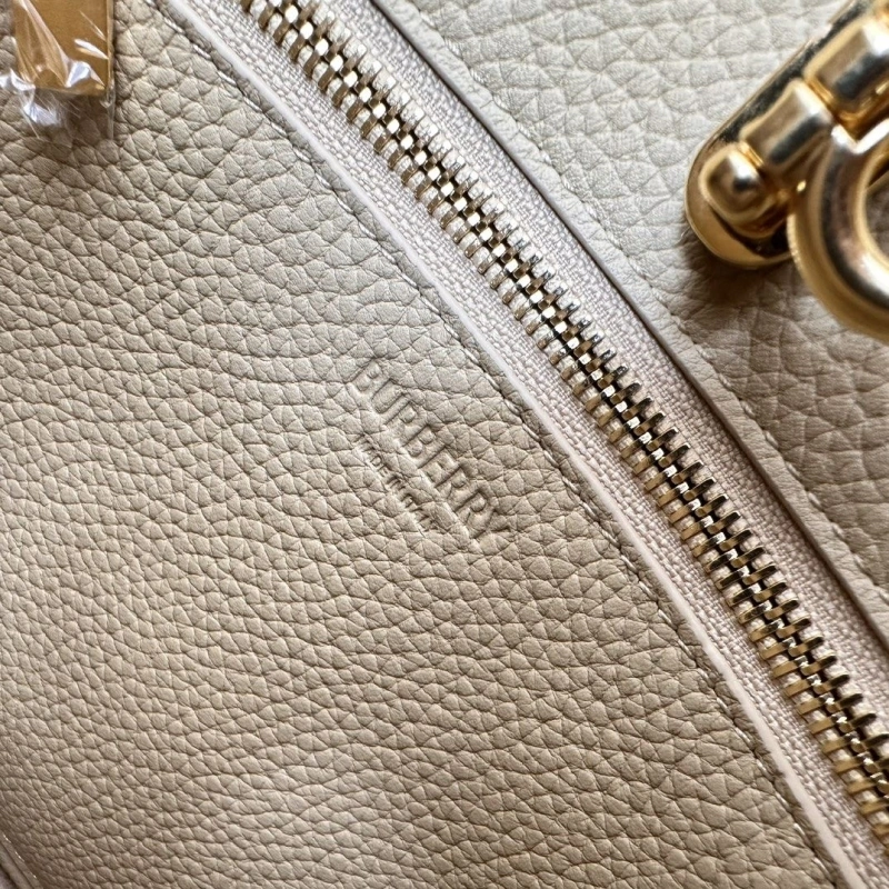 Burberry Shopping Bags 4237H-0096