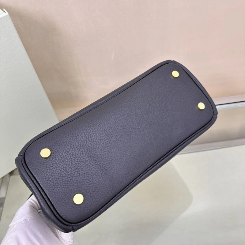 Burberry Shopping Bags 4237H-0097