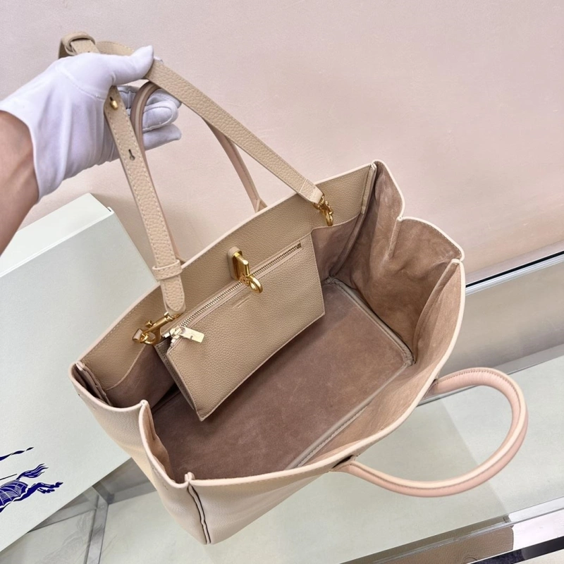 Burberry Shopping Bags 4237H-0098