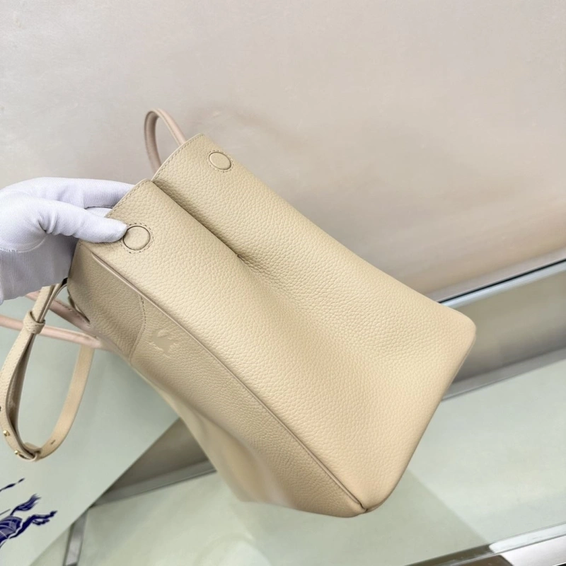 Burberry Shopping Bags 4237H-0098