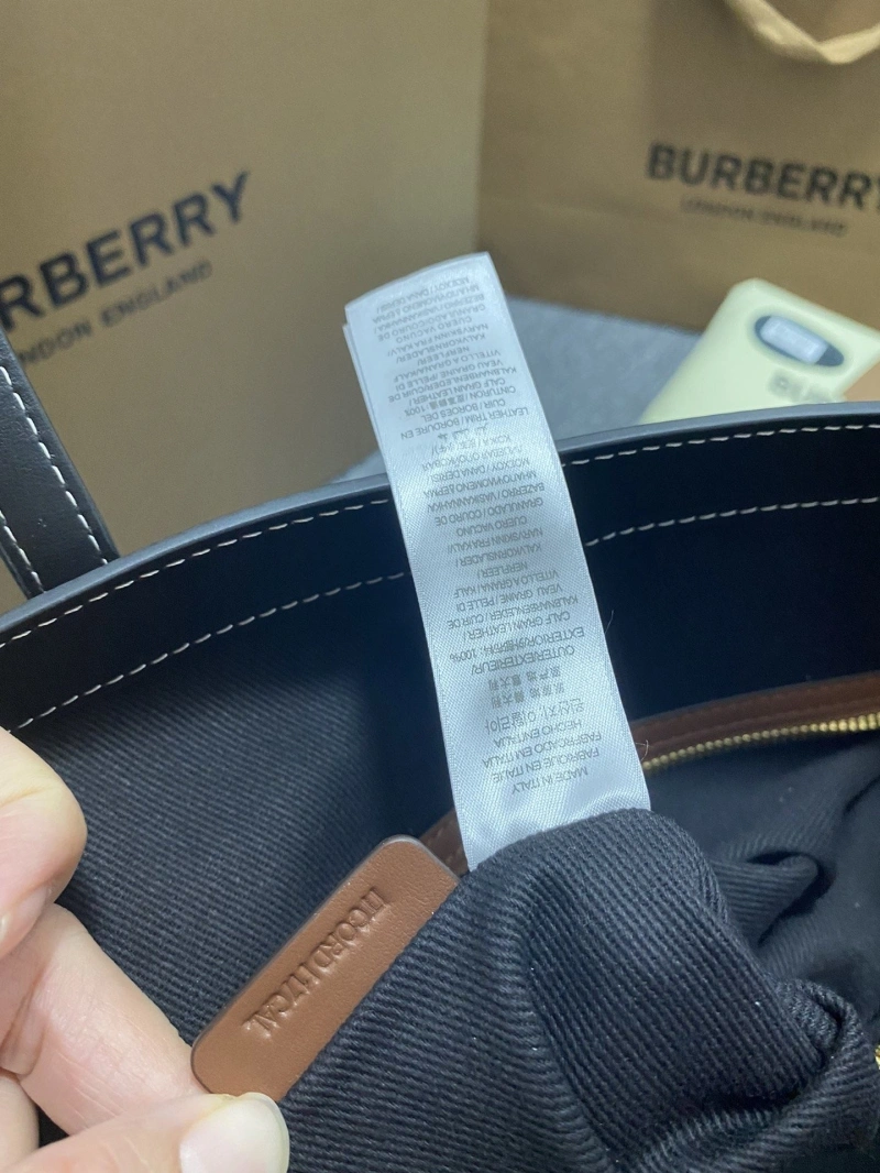 Burberry Shopping Bags 4237H-0113