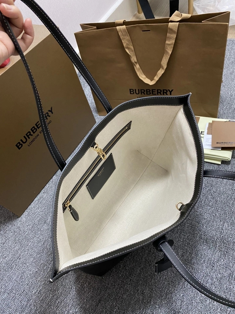 Burberry Shopping Bags 4237H-0115