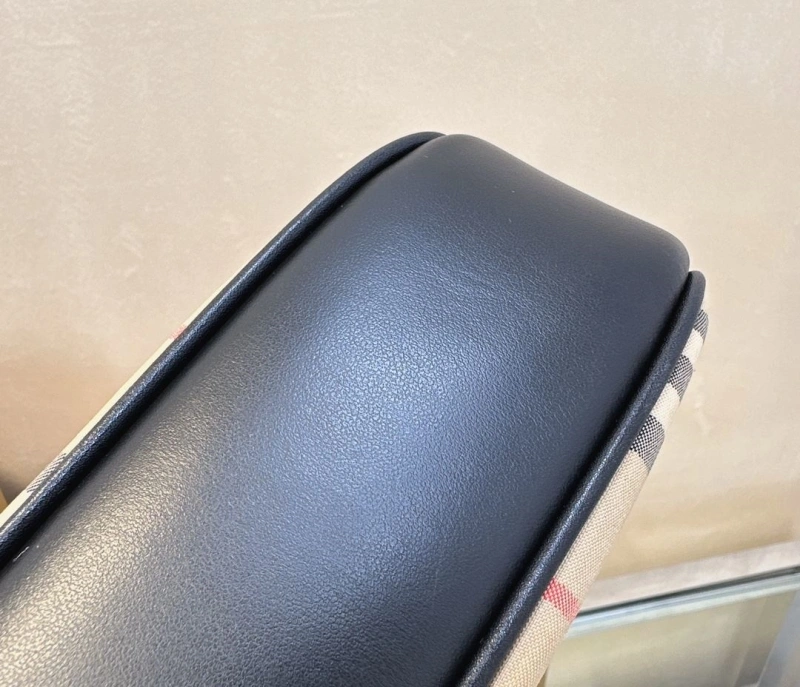 Burberry Top Handle Bags 4237H-0126