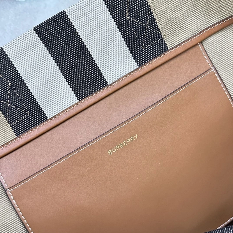 Burberry Shopping Bags 4237H-0146