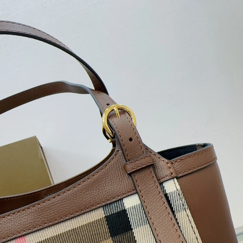 Burberry Shopping Bags 4237H-0147