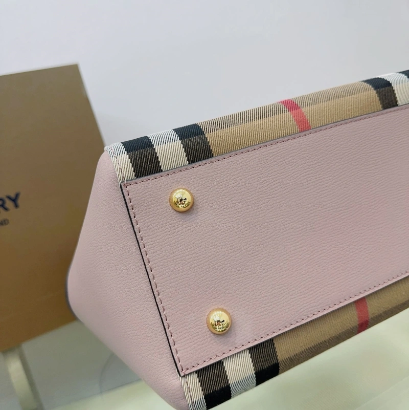 Burberry Shopping Bags 4237H-0148