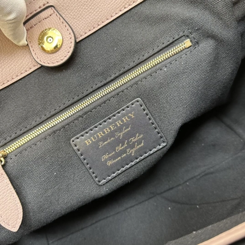 Burberry Shopping Bags 4237H-0148