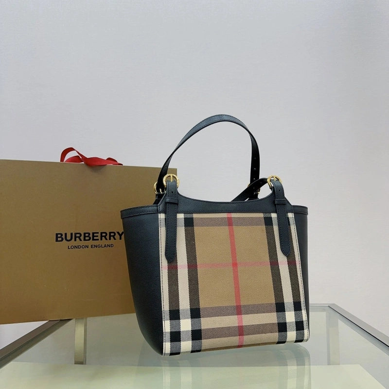 Burberry Shopping Bags 4237H-0149