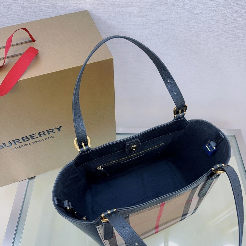 Burberry Shopping Bags 4237H-0149