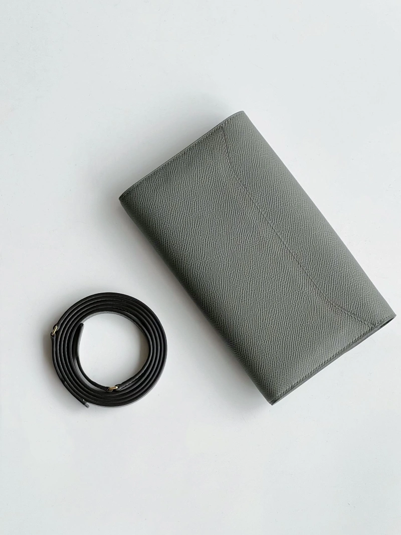 H**me5 wallets 4248c-0096