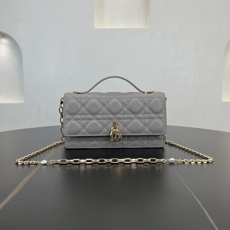Dior Top Handle Bags 4250I-0031