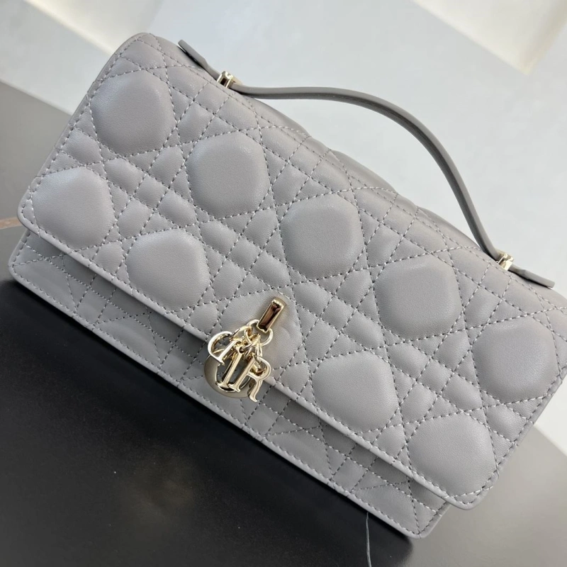 Dior Top Handle Bags 4250I-0031