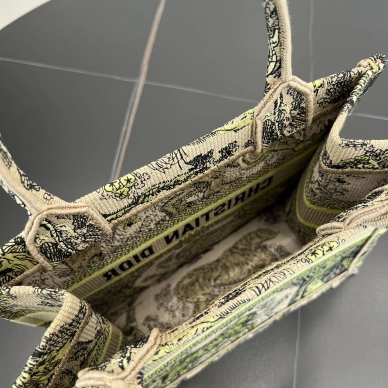 Dior Shopping Bags 4250I-0101