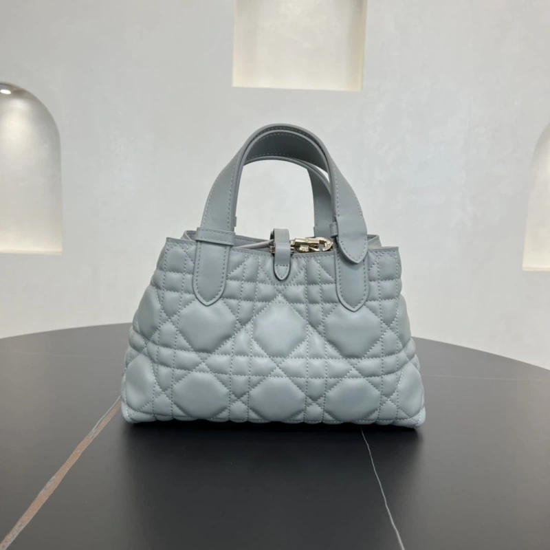 Dior Shopping Bags 4250I-0121