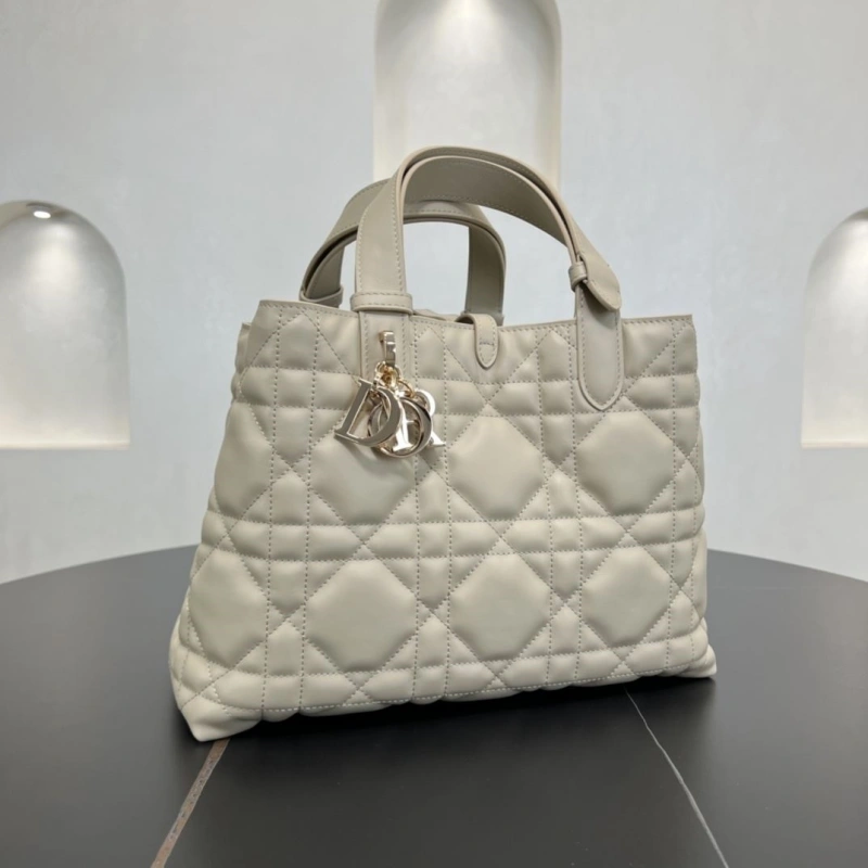 Dior Shopping Bags 4250I-0125
