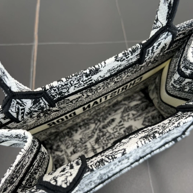 Dior Shopping Bags 4250I-0142