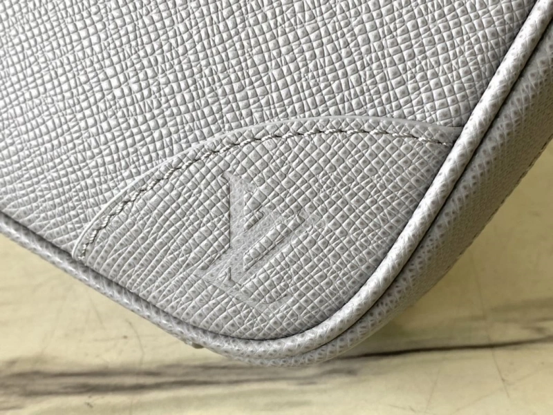 LV Cosmetic Bags 4286A-0068