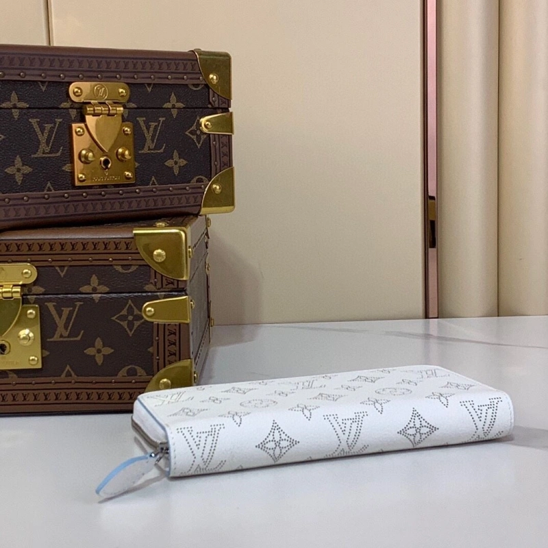 LV Wallets 4286A-0099