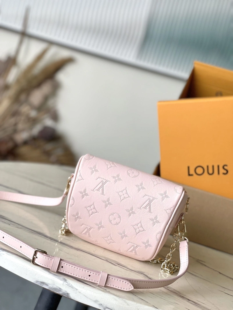 LV Cosmetic Bags 4286A-0107