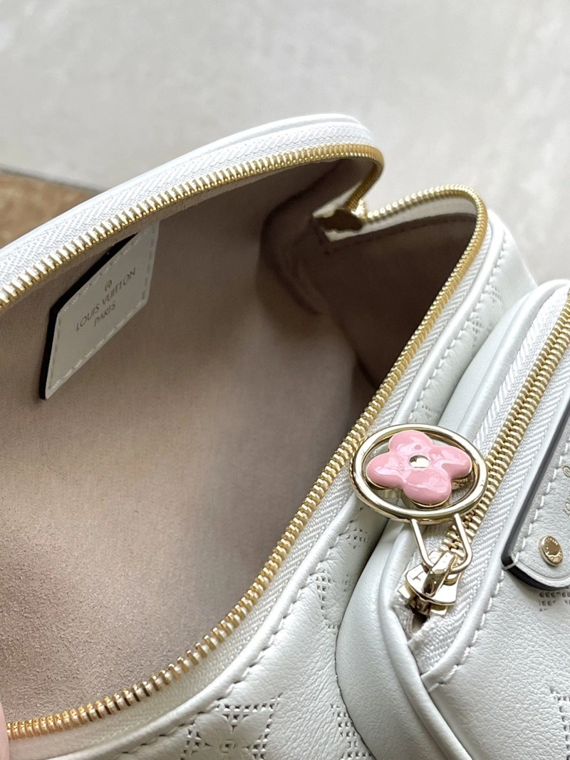 LV Cosmetic Bags 4286A-0109