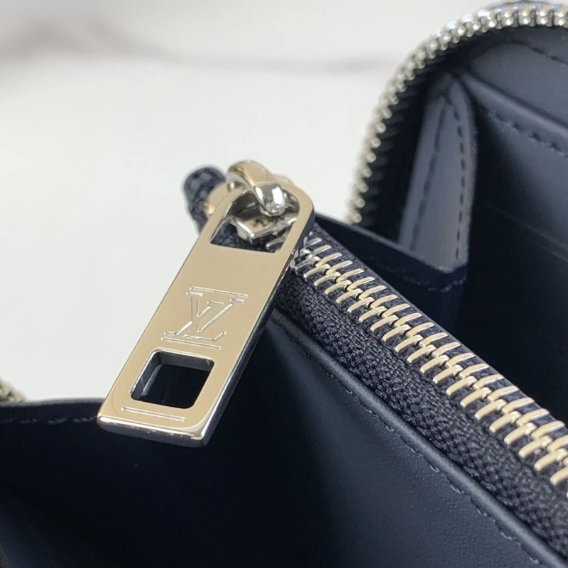 LV Wallets 4286A-0110