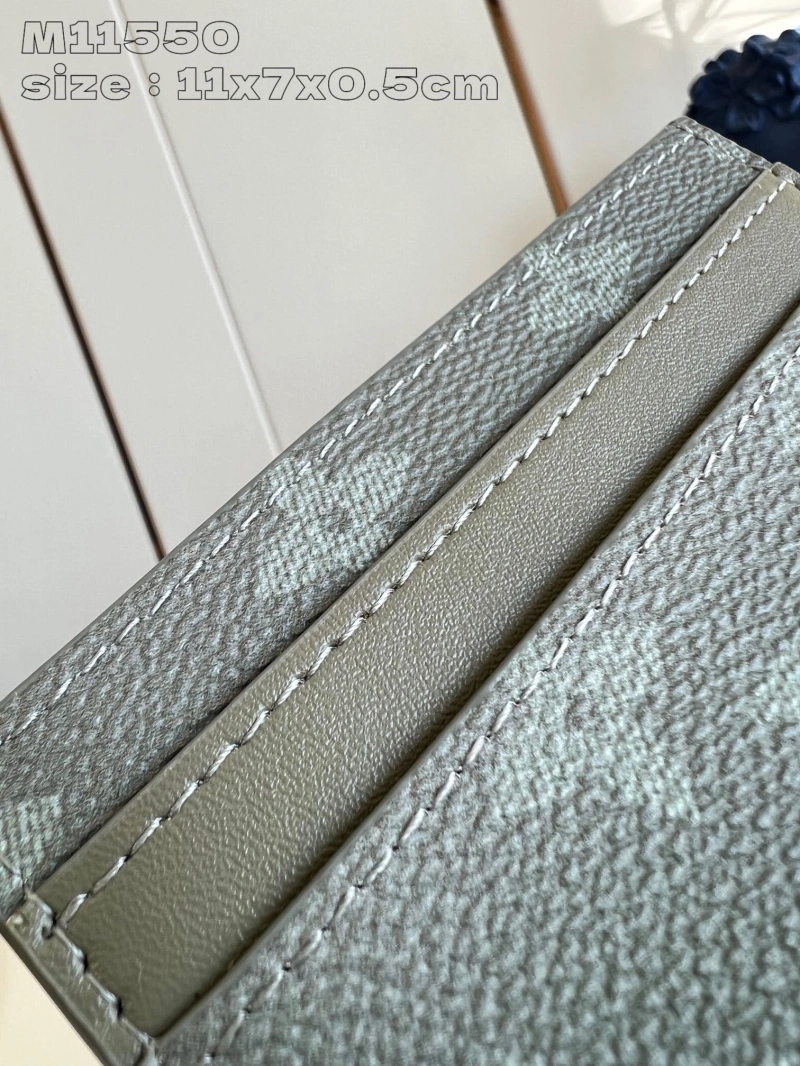 LV Wallets 4286A-0116