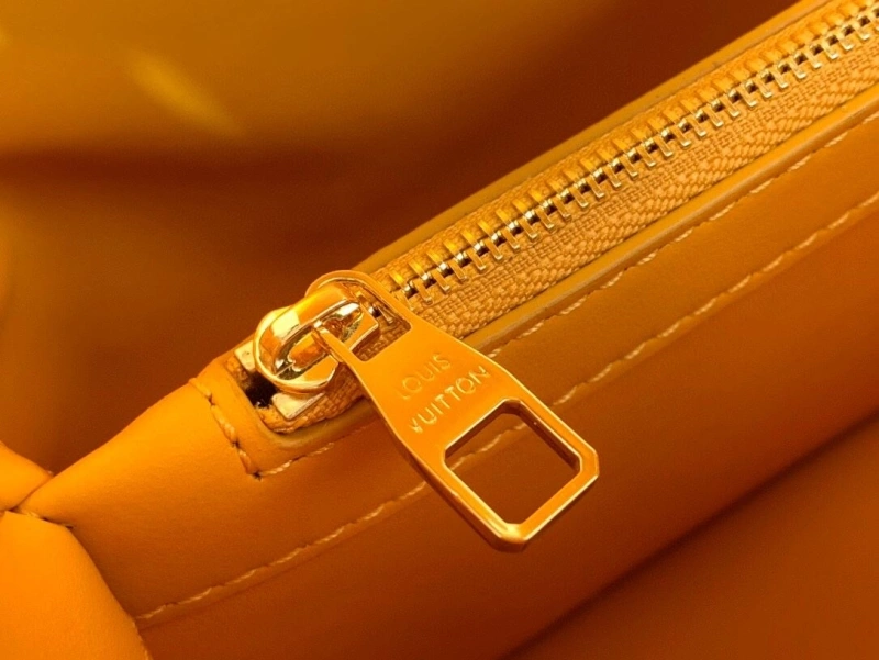 LV Capucines Bags 4286A-0125