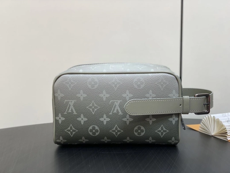 LV Cosmetic Bags 4286A-0141