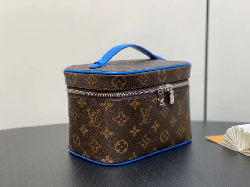 LV Cosmetic Bags 4286A-0153