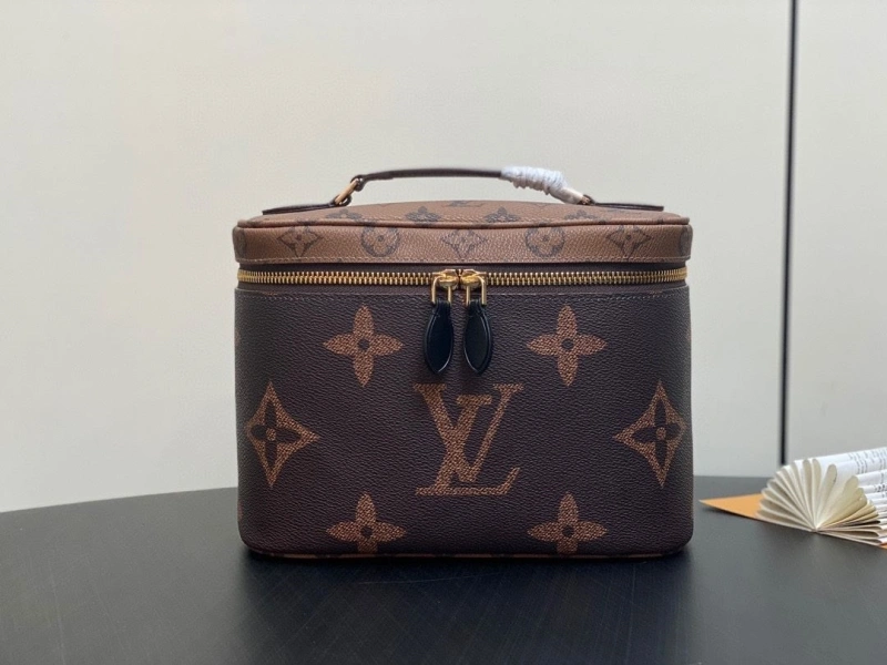 LV Cosmetic Bags 4286A-0172