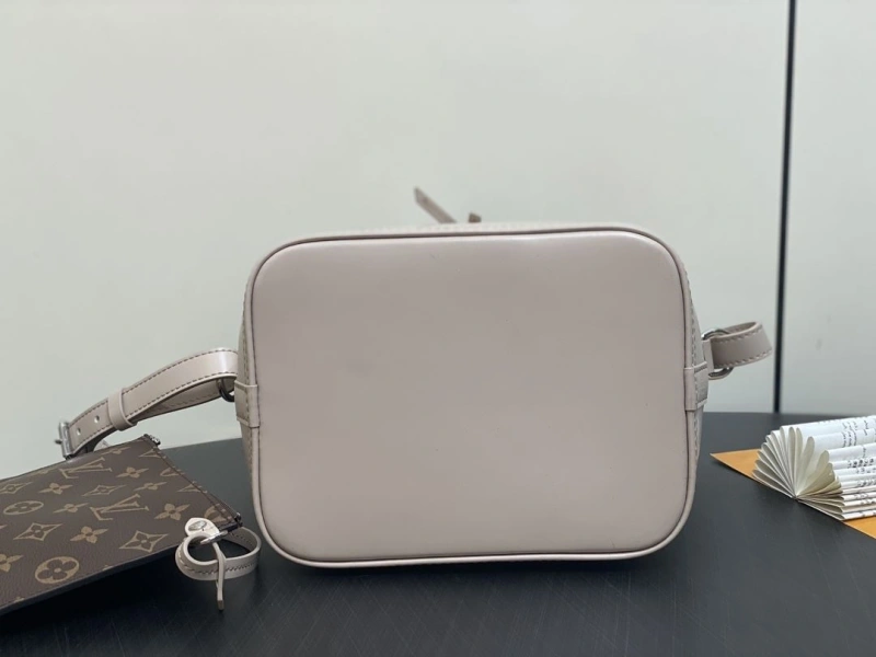 LV Bucket Bags 4286A-0174