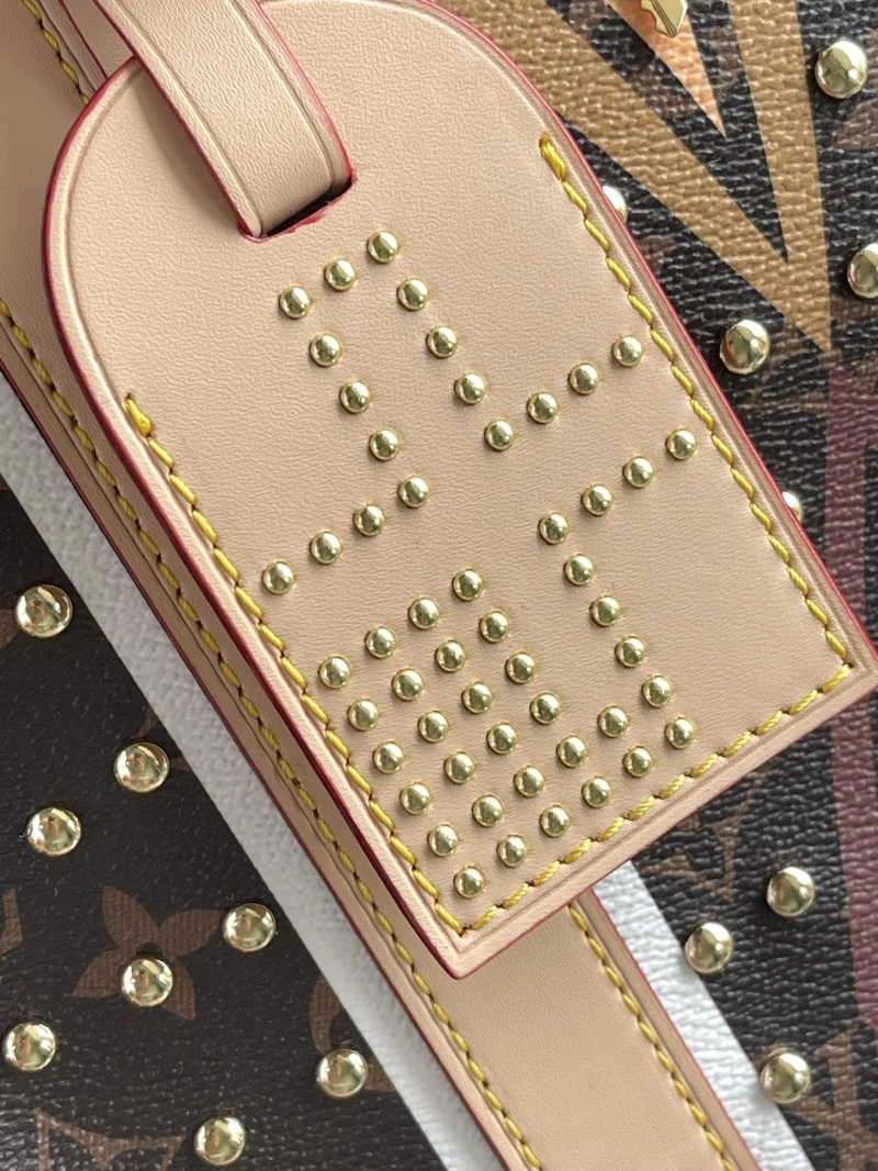 LV Travel Bags 4286A-0197