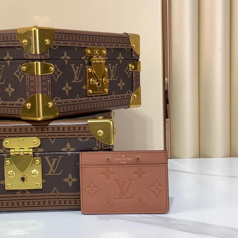 LV Wallets 4286A-0212