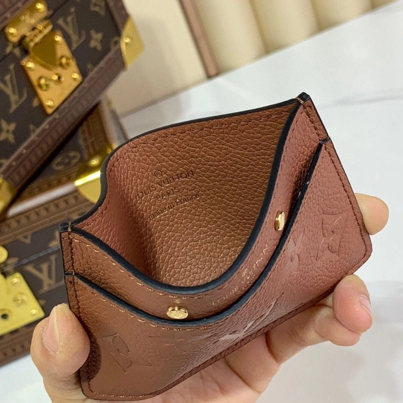 LV Wallets 4286A-0212