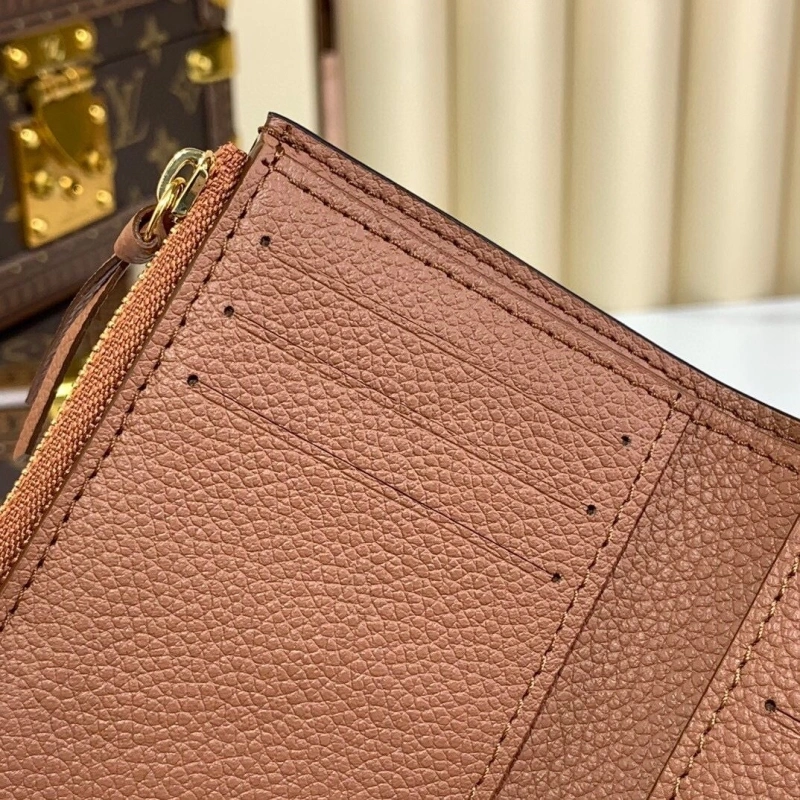 LV Wallets 4286A-0213