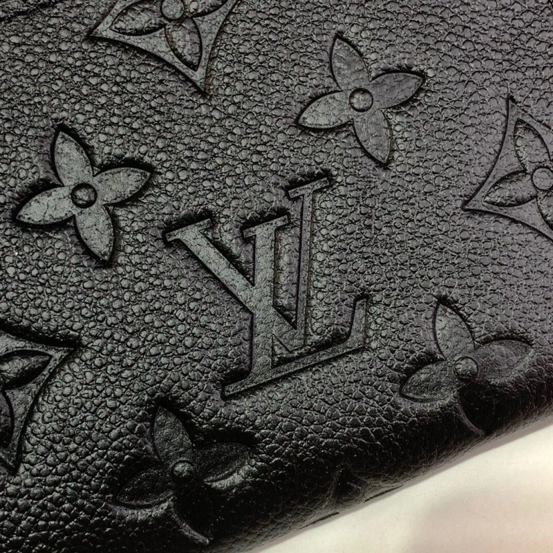 LV Wallets 4286A-0218