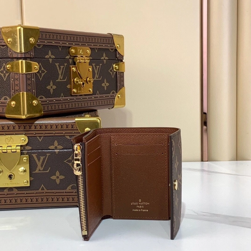 LV Wallets 4286A-0219