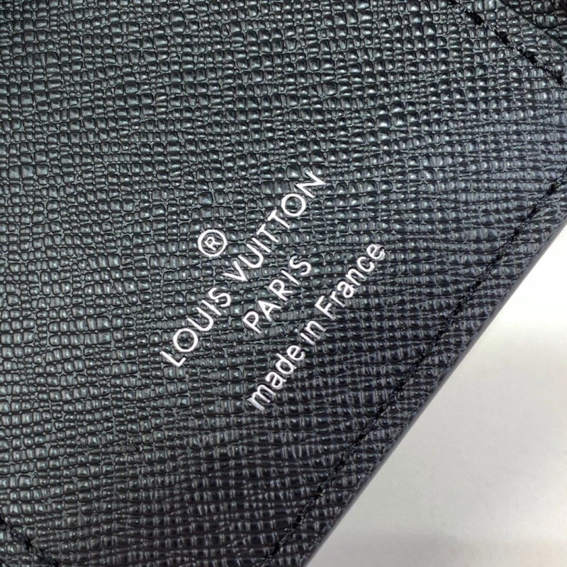 LV Wallets 4286A-0220