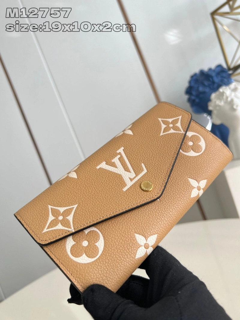 LV Wallets 4286A-0271