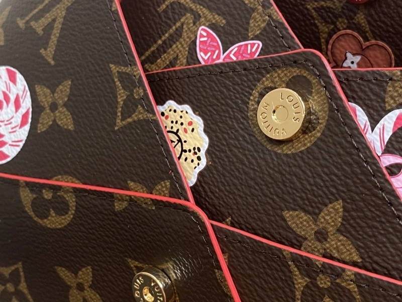 LV Wallets 4286A-0278