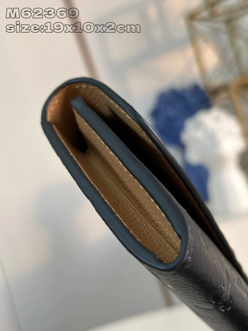 LV Wallets 4286A-0289