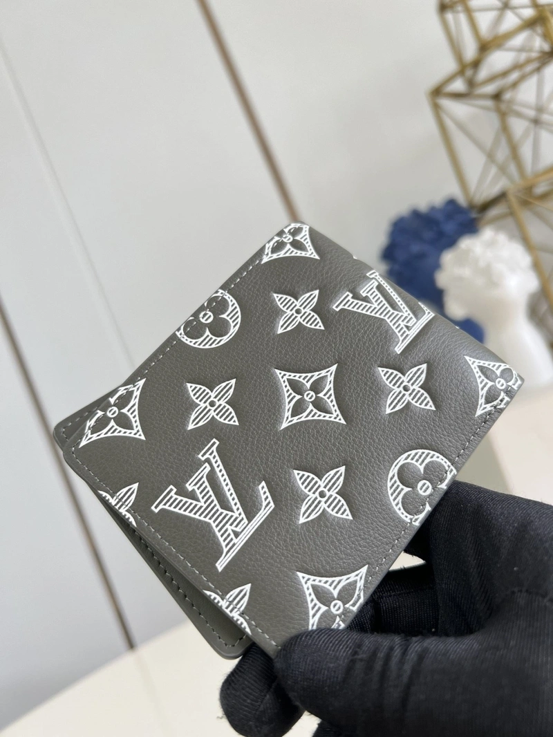 LV Wallets 4286A-0295