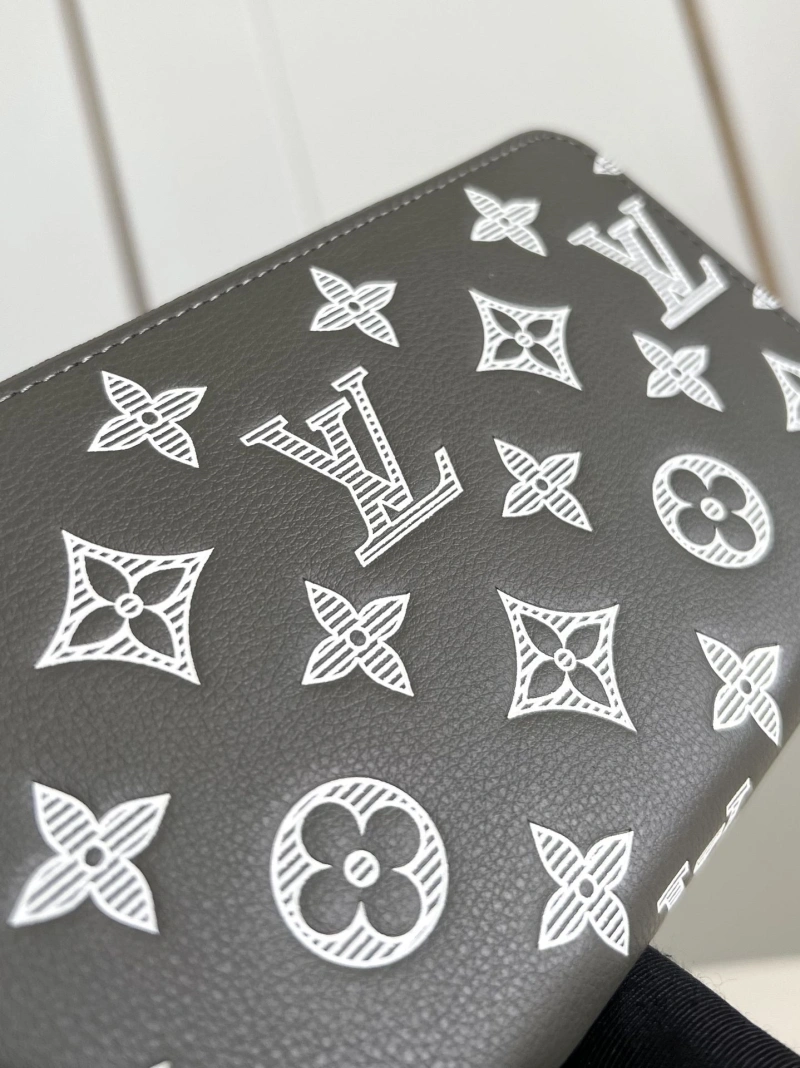 LV Wallets 4286A-0298
