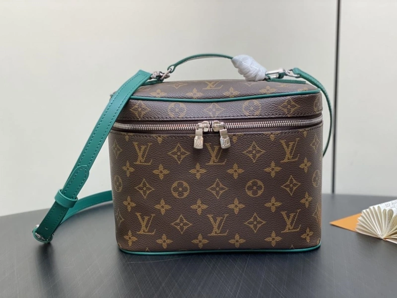 LV Cosmetic Bags 4286A-0299